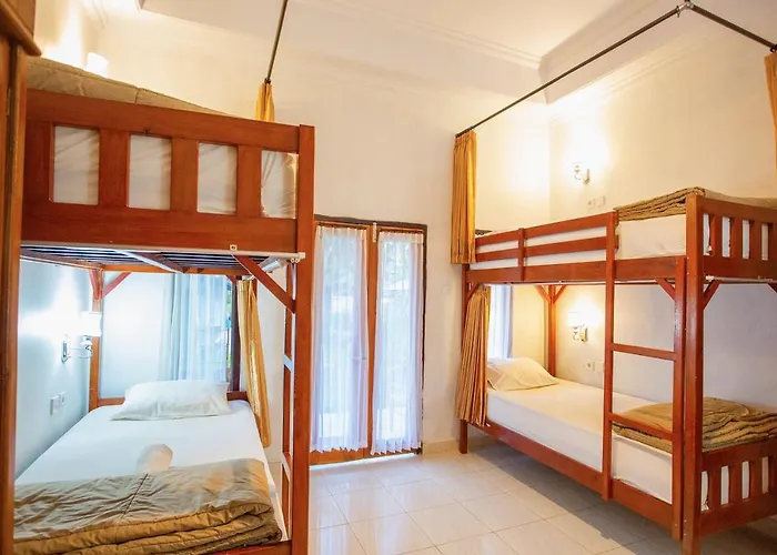 Kamasanti Hostel Toyapakeh